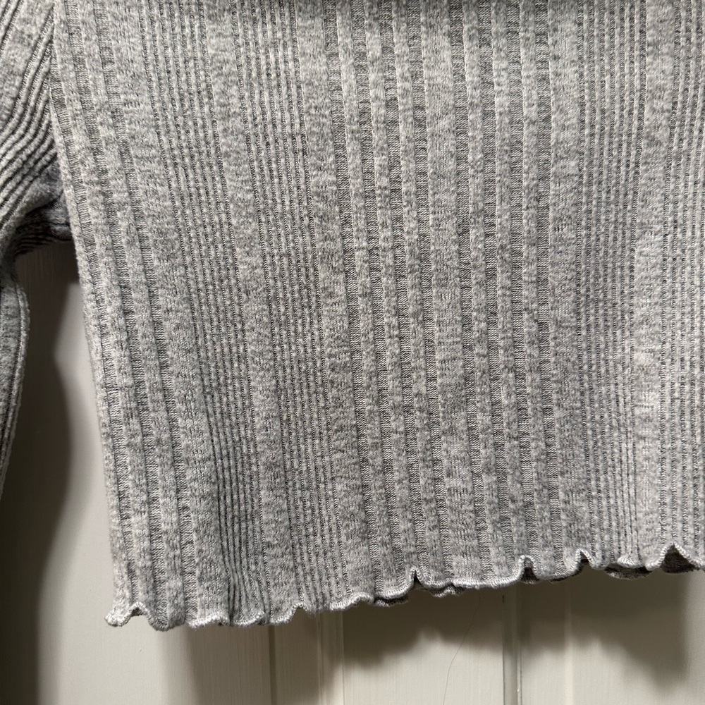 Princess‎ Polly Ribbed Ruffle Long Sleeve - Picture 2 of 5